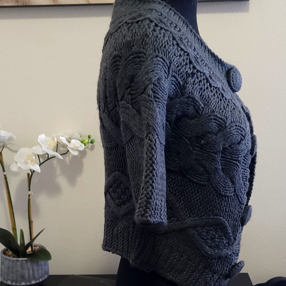 Womans 100%Acrylic Sweater - Picture 5 of 7